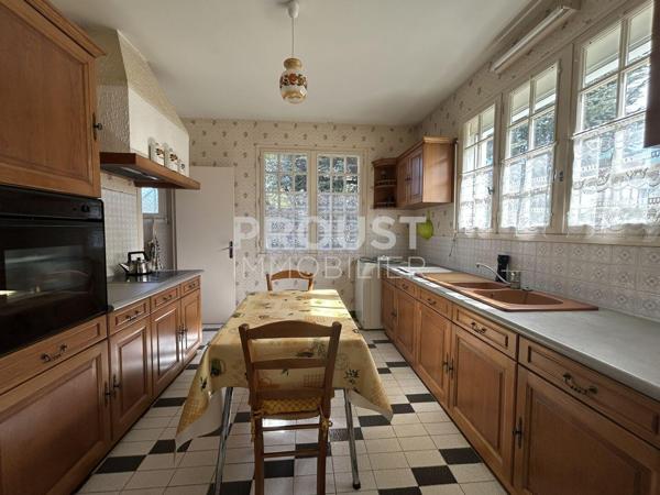 En exclusivité quartier Sainte Pezenne maison de 90 m² avec jardin et garage.