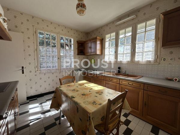 En exclusivité quartier Sainte Pezenne maison de 90 m² avec jardin et garage.