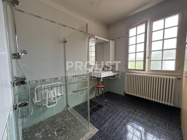 En exclusivité quartier Sainte Pezenne maison de 90 m² avec jardin et garage.