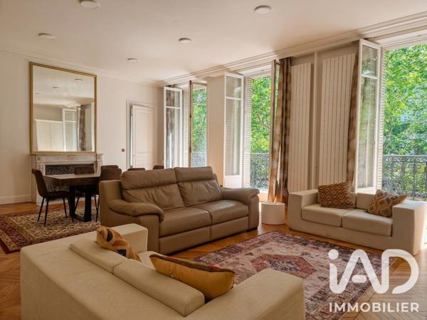 Location appartement 6 pièces 175 m² Paris 8