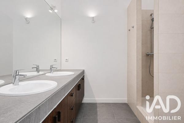 Location appartement 6 pièces 175 m² Paris 8
