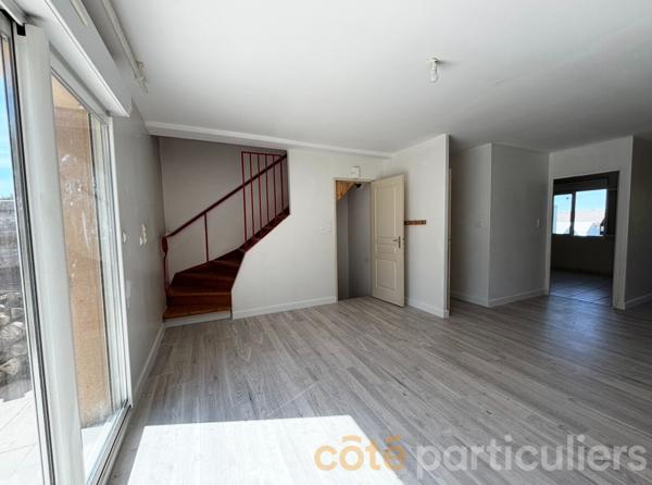 Vente
                Maison232 m² - LUC LA PRIMAUBE (12450)