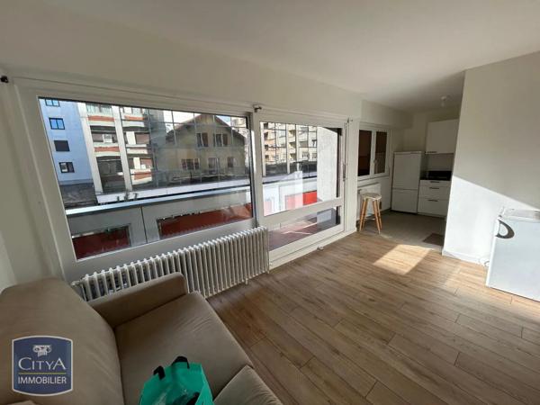 Appartement à louer 1 pièce 35.9m²