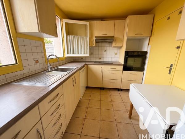 Maison à vendre 5 pièces 99,45 m² Montigny-le-Bretonneux