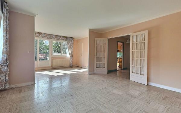 Appartement à vendre    6 pièces • 146,28 m2 Étiolles
