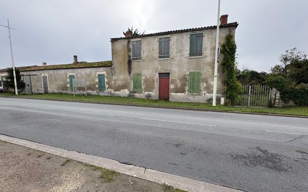 Maison à vendre    8 pièces •  Saint-Pierre-d'Oléron