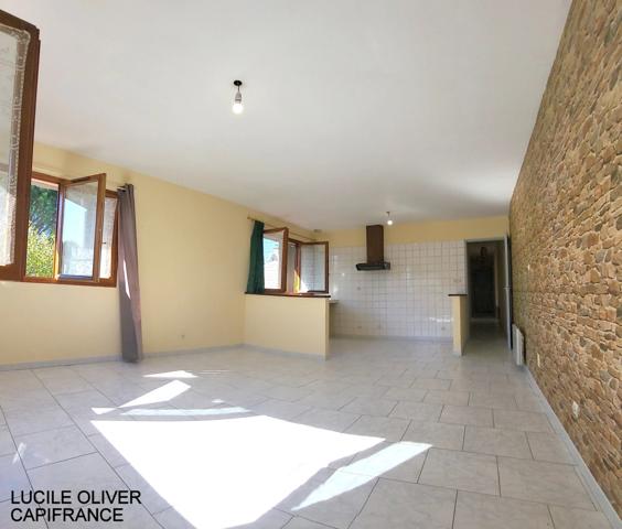 Maison à vendre huit pièces 153 m², sous sol 180 m² BEAUMONT DE LOMAGNE (82)