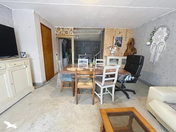 Maison 143 640 € Saint-Jean-d'Angély 3 p 109 m² DPE C