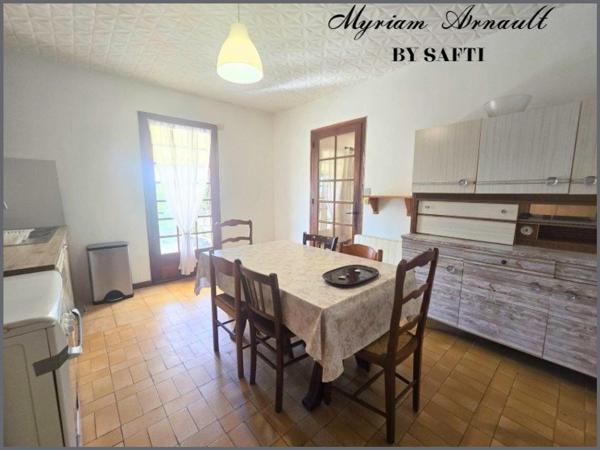 Maison plain-pied 2 chambres, jardin, garage, puits