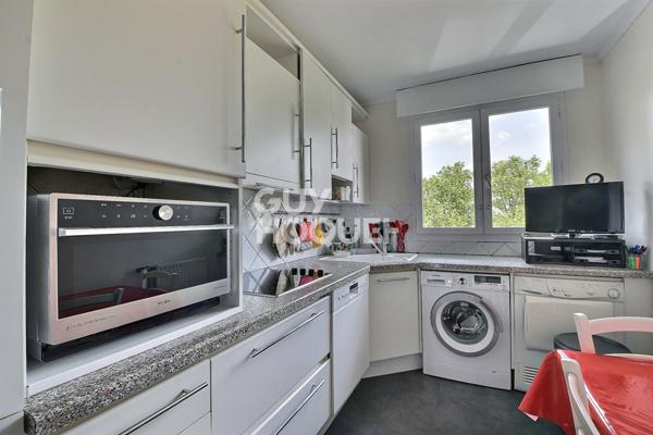 (Visite virtuelle) A vendre, T4/T5 de 114 m²  en dernier étage avec terrasse plein ciel de 35 m² et 2 garages, secteur Sans-Souci / Monplaisir à Lyon, 3ème arrondissement (69003)