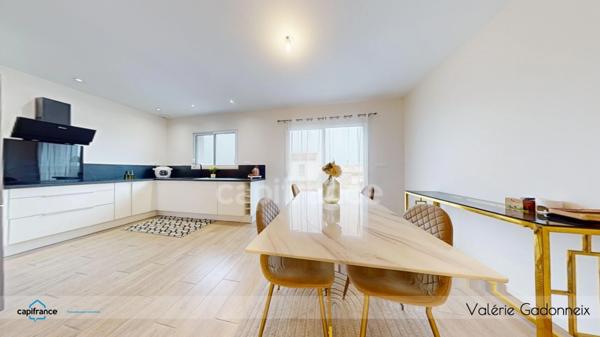 **À vendre - Maison neuve de plain-pied à Échillais (17620)**, Avec garage et Terrain clos.