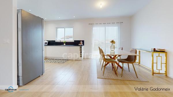 **À vendre - Maison neuve de plain-pied à Échillais (17620)**, Avec garage et Terrain clos.