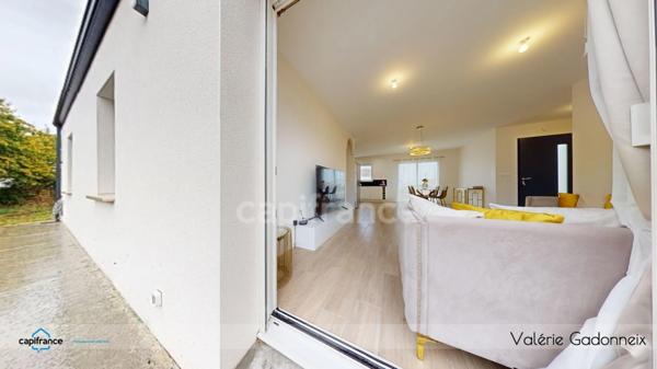 **À vendre - Maison neuve de plain-pied à Échillais (17620)**, Avec garage et Terrain clos.