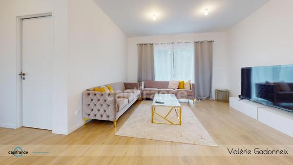 **À vendre - Maison neuve de plain-pied à Échillais (17620)**, Avec garage et Terrain clos.