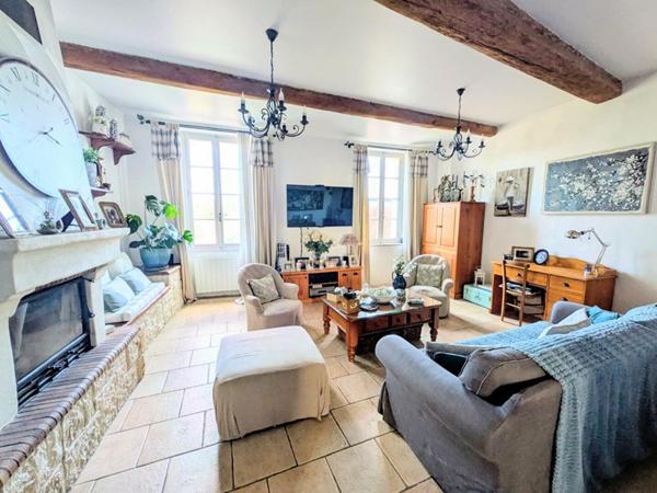 MAISON DE VILLAGE 4 PIÈCES AVEC JARDIN, TERRASSE ET GARAGE  TRANS-EN-PROVENCE