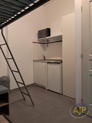 Appartement à louer Pons : 1 pièces, 11m² avec 0 chambre(s) à 325€ - AJP Immobilier Pons