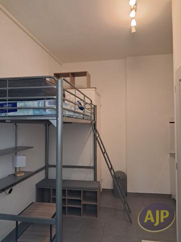 Appartement à louer Pons : 1 pièces, 11m² avec 0 chambre(s) à 325€ - AJP Immobilier Pons