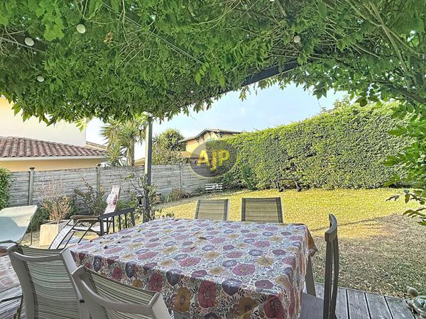 Maison à louer Anglet : 7 pièces, 149m² avec 5 chambre(s) à 2 163€ - AJP Mateille Immobilier Biarritz
