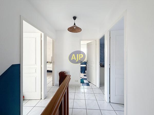 Maison à louer Anglet : 7 pièces, 149m² avec 5 chambre(s) à 2 163€ - AJP Mateille Immobilier Biarritz