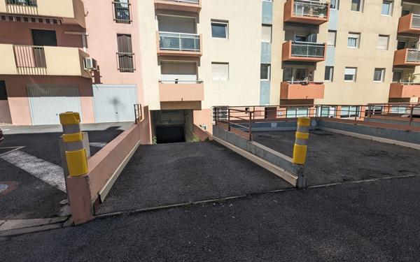 Stationnement à vendre    28,50 m2 Perpignan