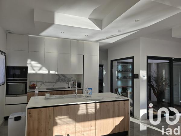 Maison 5 pièces de 120 m² à Villevieille (30250)