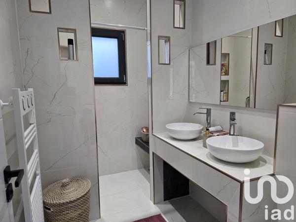 Maison 5 pièces de 120 m² à Villevieille (30250)