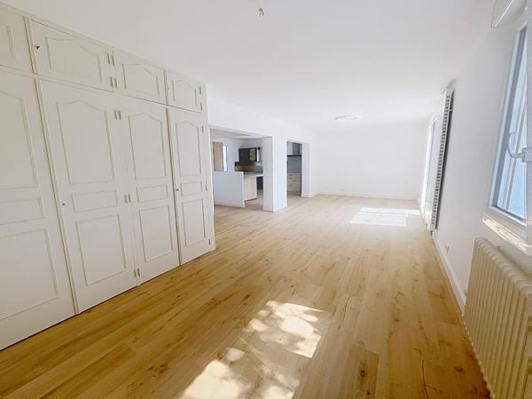 Maison entièrement rénovée à l'emplacement idéal