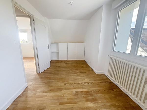 Maison entièrement rénovée à l'emplacement idéal