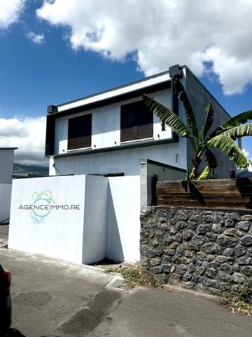 VILLA F4 NEUVE 75M2 A LE PORT