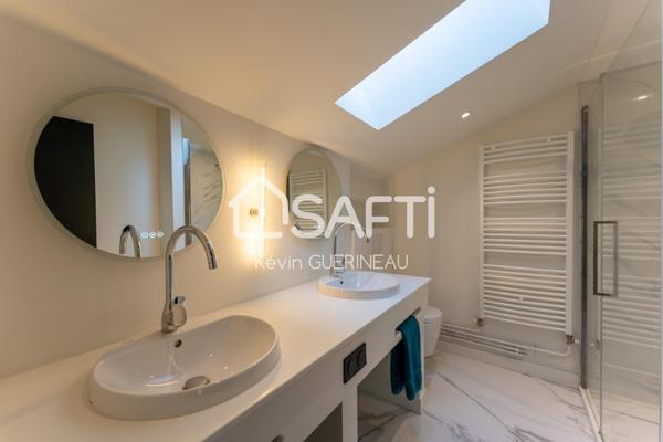 Maison d'Exception au Charme Authentique Place des Martyrs de la Résistance