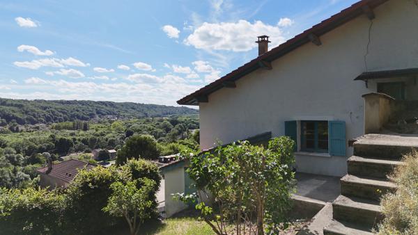 EN EXCLUSIVITÉ – MAISON DE VILLE À AMBÉRIEU-EN-BUGEY