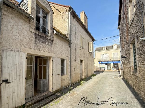 Immeuble à rénover – Centre de THENON (24210) 120 M2