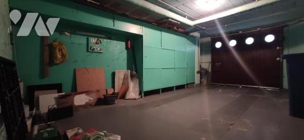 Maison de ville semi-mitoyenne.