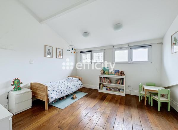 Appartement
         4 pièces
        - 99 m² 514 000 € *