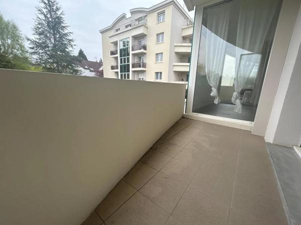 Appartement à louer 2 pièces 59.95m² Montbéliard (25200)