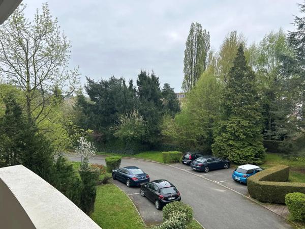 Appartement à louer 2 pièces 59.95m² Montbéliard (25200)