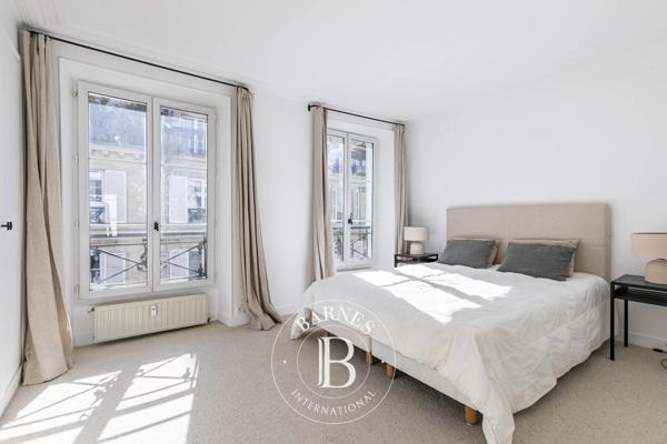 Paris 7ème, Appartement 3 Chambres -  113 m² à vendre