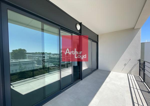 Bureaux neufs à vendre à Nîmes Parc Georges Besse terrasse et parkings