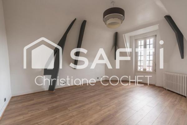 Appartement de T 3 rénové à 800m de la gare, secteur Sud Seine de Melun