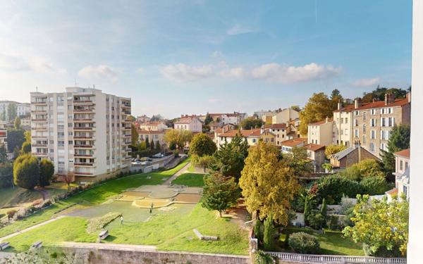 Appartement à vendre    4 pièces • 97 m2 Lyon 5