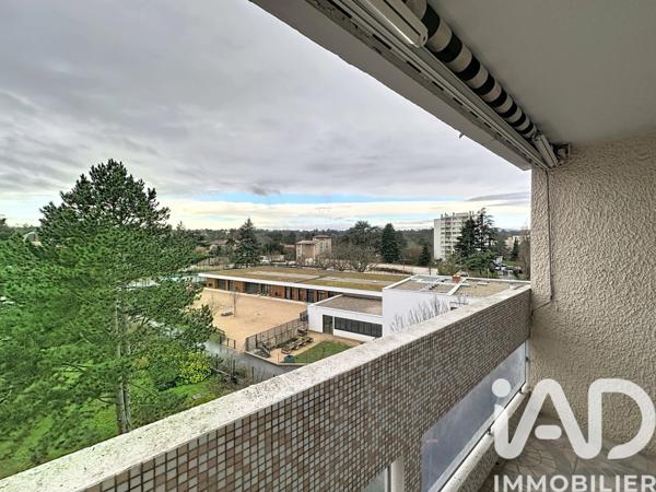 Location appartement 3 pièces 66 m² Oullins