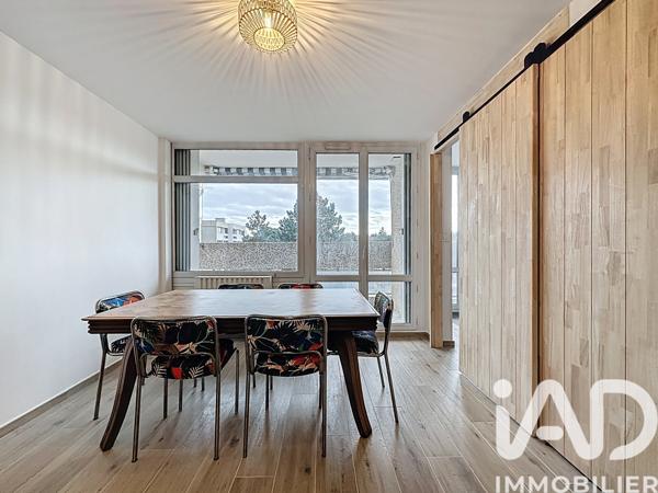 Location appartement 3 pièces 66 m² Oullins