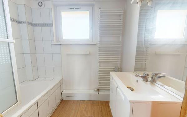 Appartement à vendre    3 pièces • 59 m2 Schiltigheim