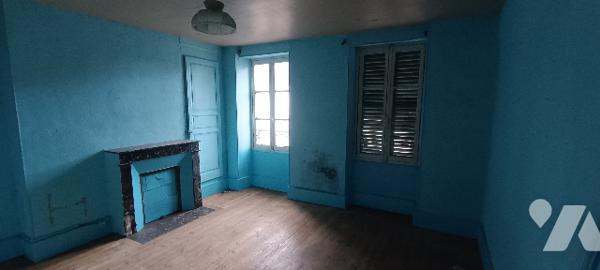 Idéal investisseur, Voulx, maison rurale à rénover de 75 m², petit jardinet, petite grange de
30 m².