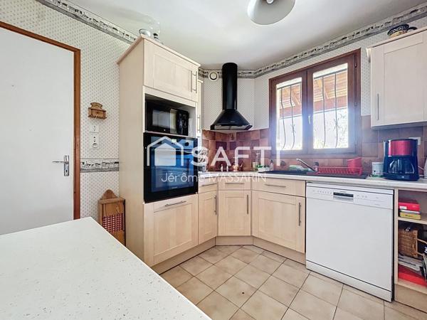 MAISON TRADITIONNELLE de  154 m² - 6 chambres