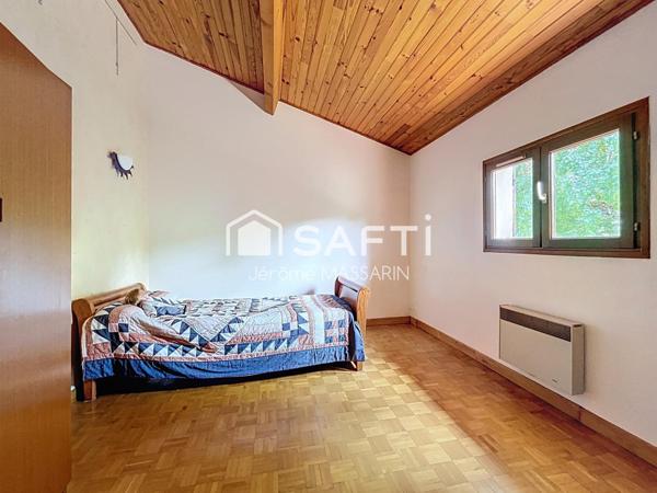 MAISON TRADITIONNELLE de  154 m² - 6 chambres