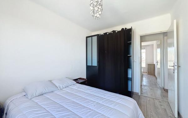 Appartement à vendre    3 pièces • 51,69 m2 Saint-Raphaël