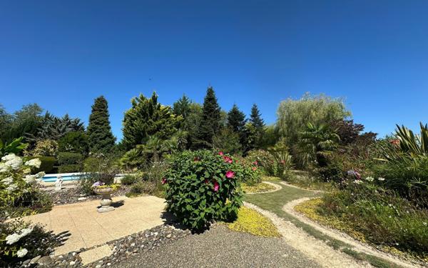 Maison à vendre    5 pièces •  Aire-sur-l'Adour