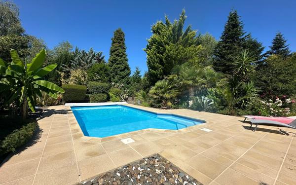 Maison à vendre    5 pièces •  Aire-sur-l'Adour