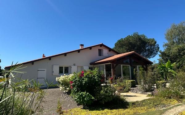 Maison à vendre    5 pièces •  Aire-sur-l'Adour
